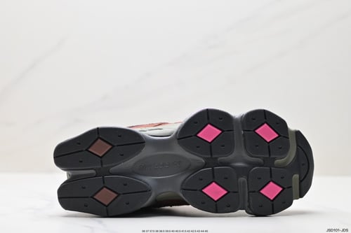 New Balance 9060 Burgundy