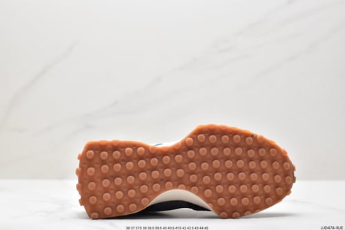 New Balance 327 Black white 1