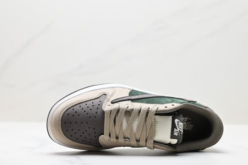 Air Jordan 1 Retro Low Travis Scott