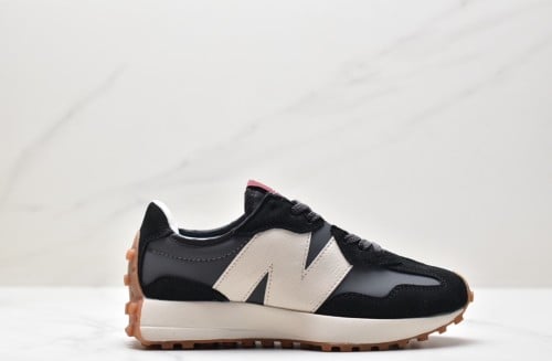 New Balance 327 Black white 1