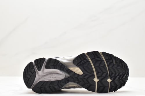 Asics Tiger Gel-Kahana 8