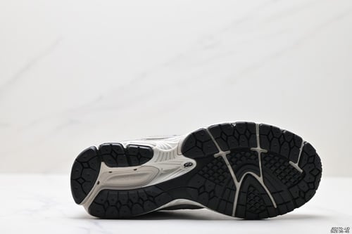 New Balance 2002R N-ERGY