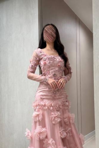 Pink dress with 3D floral details and smooth shiny embroidery