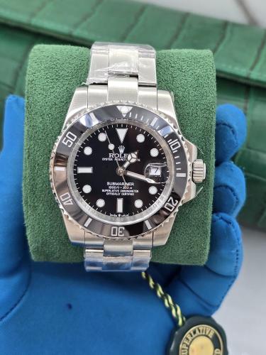 ساعة رولكس GMT Submariner