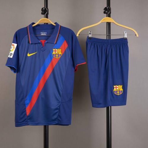 طقم برشلونة الكلاسيكي