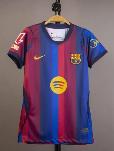 قميص برشلونة الاساسي نسائي 2026/2027