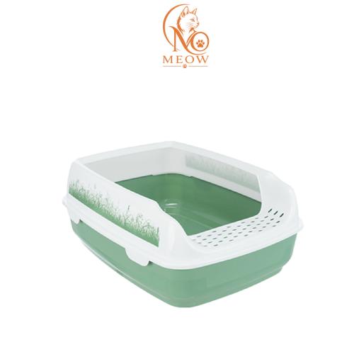 Deluxe small cat litter box open with a Trixie edg...