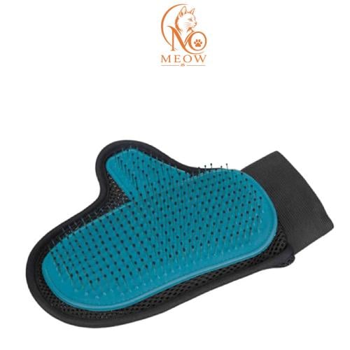 Trixie hair care glove for dogs and cats - blue co...