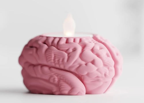 حاملة شمعة بتصميم الدماغ