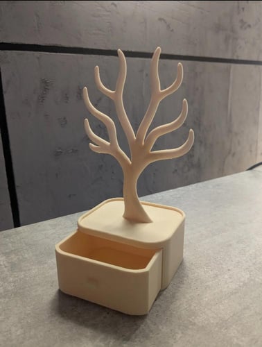 شجرة عرض المجوهرات