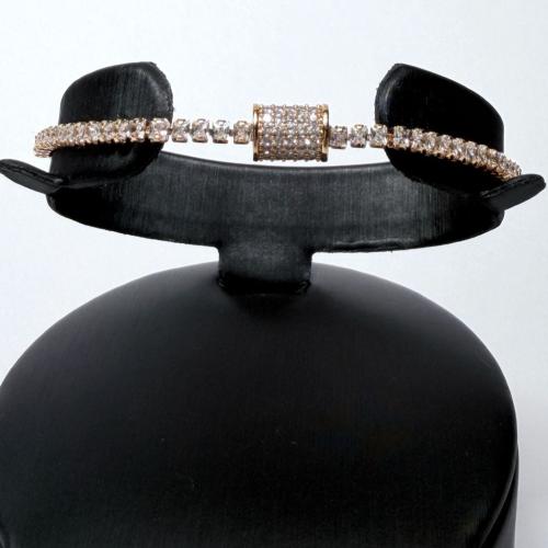 Soft zircon bracelet