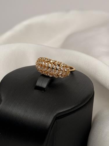 Zircon ring
