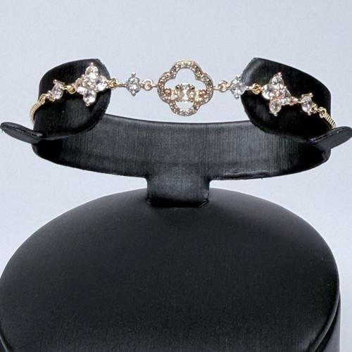Soft zircon bracelet