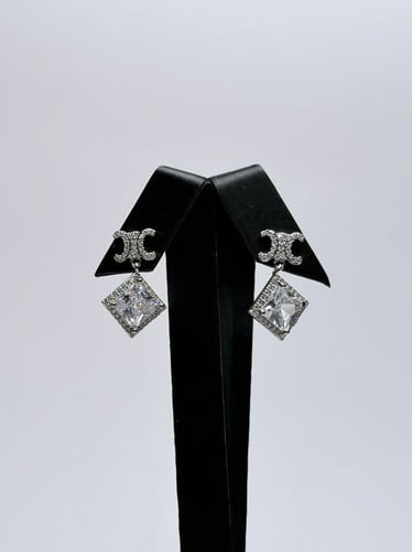 Fine zircon ring