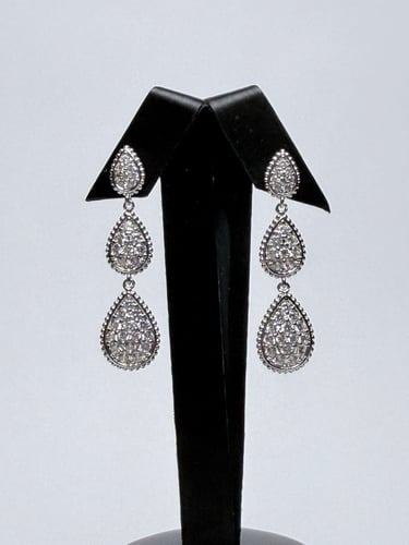 Fine zircon ring