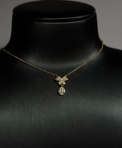 Fine zircon necklace