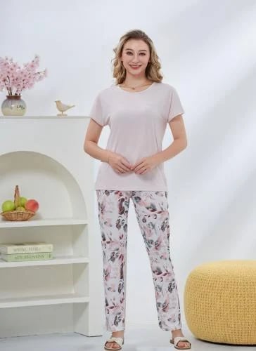 Two-piece sleepwear with half sleeves and pants wi...