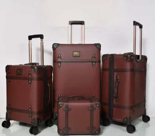 طقم شنط سفر كلاسيكيه يونيووكر uniwalker ٤ قطع مع ع...