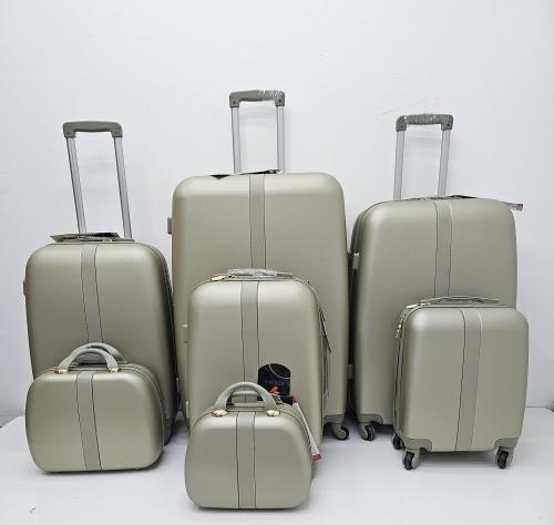 شنط سفر ٧ قطع