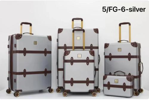 حقائب كلاسيكيه