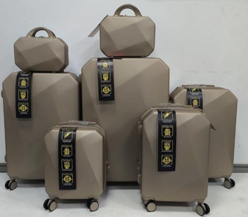 شنط سفر ٧ قطع