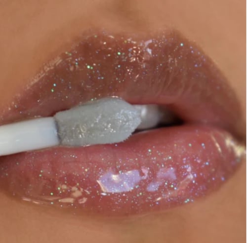 مرطب وملمع شفاه رقم 001 SKY BLUE