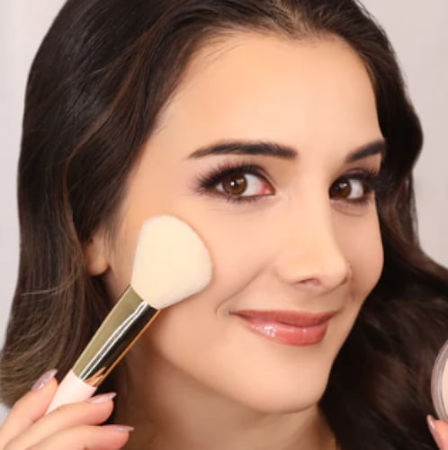 بودرة منثورة رقم 007 WHITE