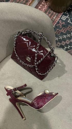 طقم شنطة شانيل وكعب جيمي شو