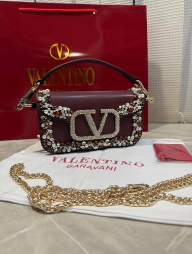 شنط فالنتينو شك خرز هاي كوالتي يتوفر حجمين وعدة أل...