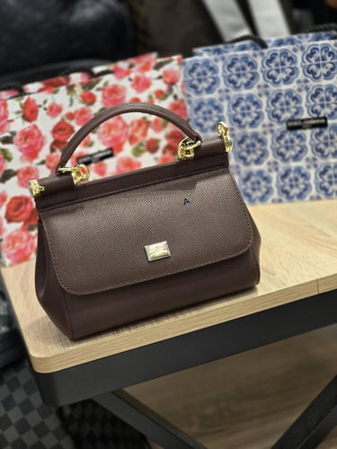 شنط دولتشي اند قبانا ماستر هاي كوالتي الحجم الوسط