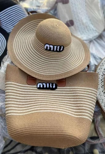 طقم شنطة وقبعة للبحر والشواطي