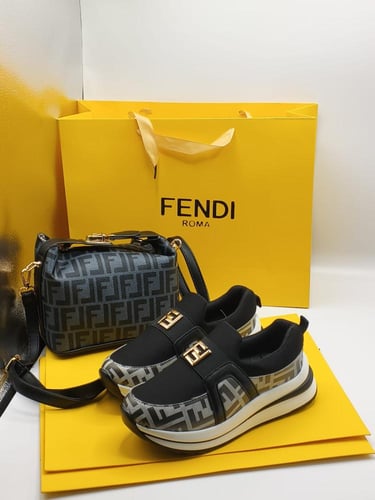 طقم شوز وشنطة يتوفر لونين