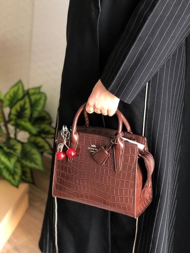 شنط كوتش الحجم موضح بالصور