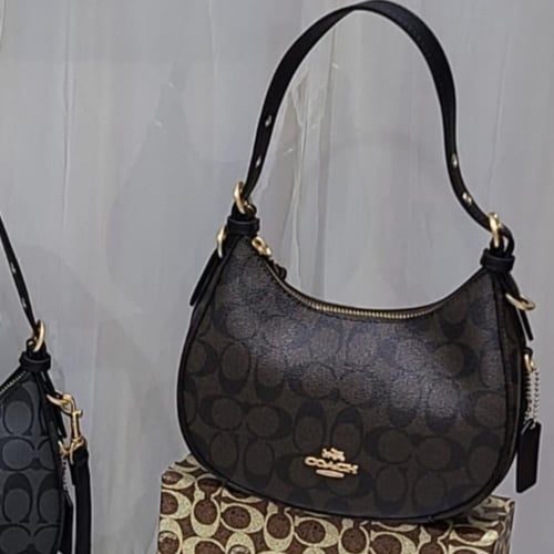 شنط كوتش كوالتي حجم وسط يتوفر لونين