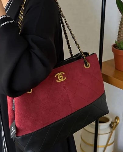 شانيل مخمل وجلد حجم كبير