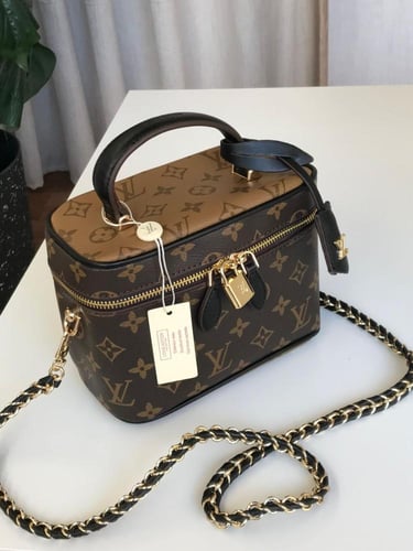 طقم شوز + شنطة لويس فيتون هاي كوالتي