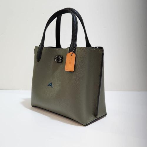 شنطة كوتش لون زيتي هاي كوالتي حجم وسط