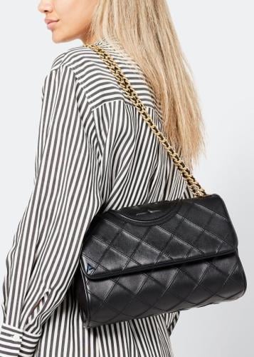 شنطة توري بورش لون اسود حجم وسط