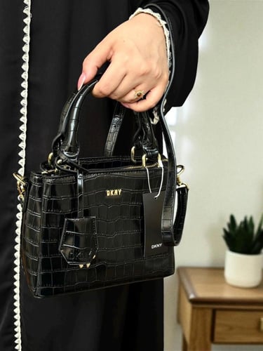 شنطة دكني لون اسود هاي كوالتي