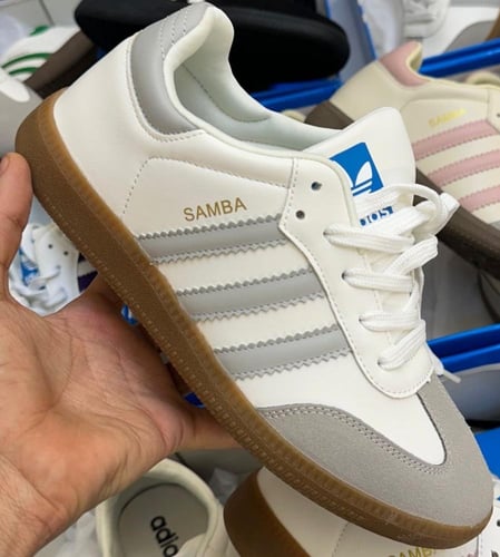 شوز اديداس كوالتي يتوفر عدة الوان