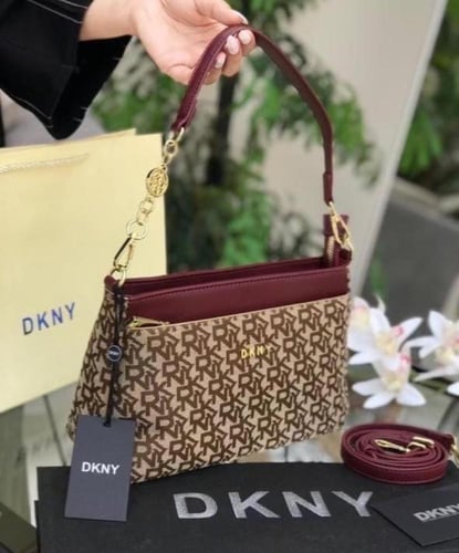 شنط DKNY دكني