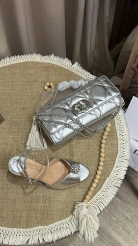 طقم فضي ديور