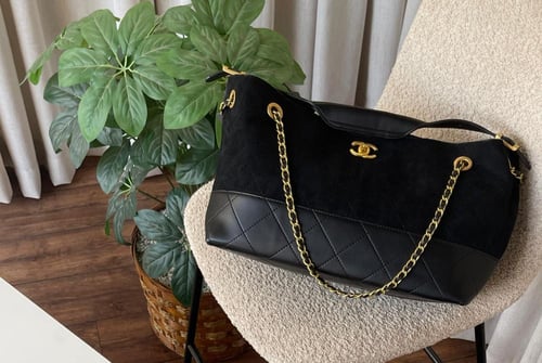 شانيل مخمل وجلد حجم كبير