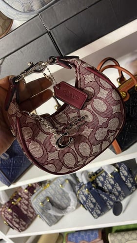 شنط كوتش الحجم الميني هاي كوالتي