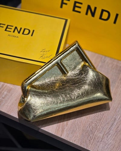 شنط فندي ماستر مع الملحقات الاصلية