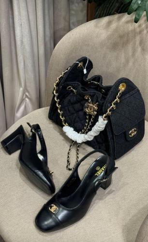 طقم شانيل شنطة وكعب عريض