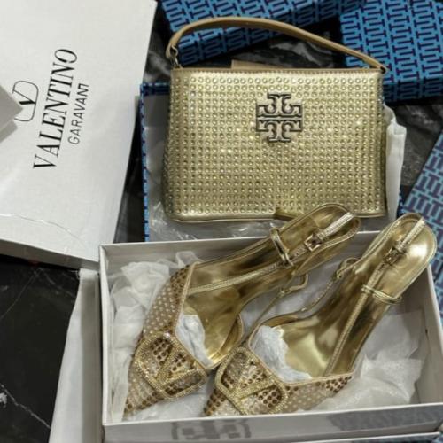 طقم لون ذهبي فاتح كعب وشنطة