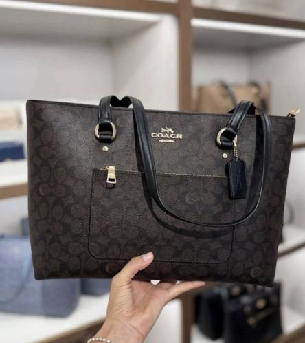 شنطة كوتش مقاس 37*27 لون اسود وبني