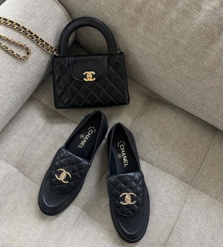 طقم شنطة وشوز شانيل كوالتي لون اسود