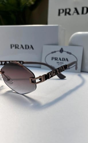 نظارات برادا يتوفر لونين